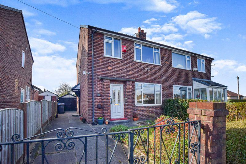Ventnor Avenue, Sunnybank, Bury 2 bed semidetached house £197,500
