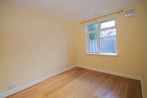 11 Shelley Close, Greenford, UB6 8RT