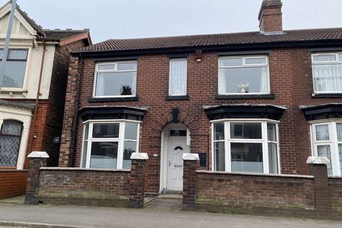 2 bedroom ground floor flat to rent, Birches Head Road, Stoke-On-Trent