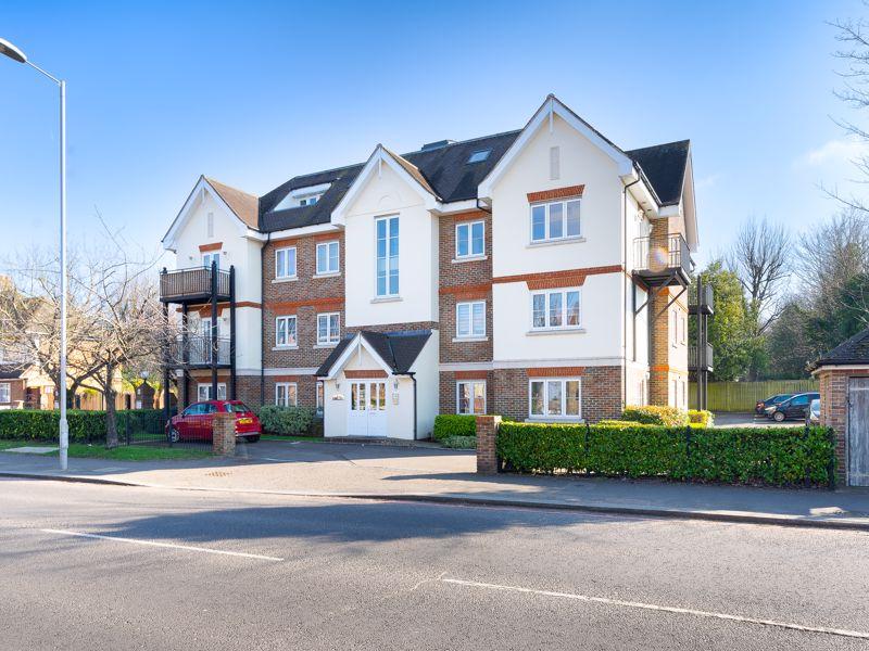 Cheam Road, Sutton 2 bed apartment £410,000