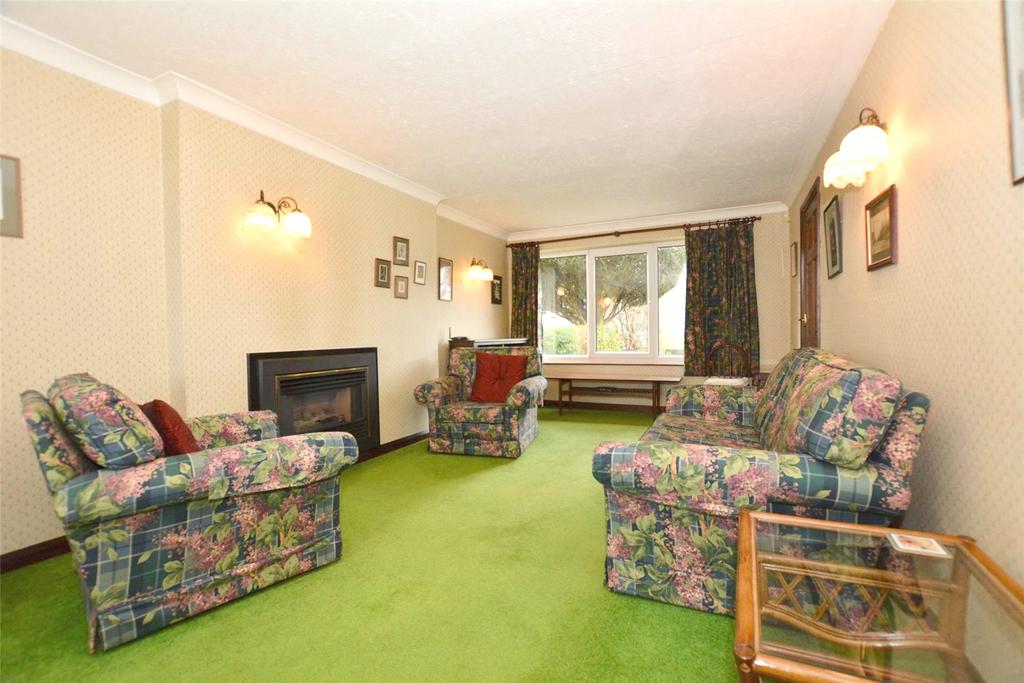 Oak Dene Close, Pudsey 4 bed semidetached house £330,000