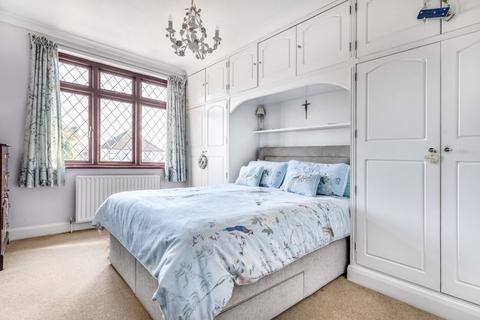8 Redford Avenue, Wallington, SM6 9DP