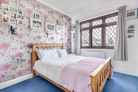 8 Redford Avenue, Wallington, SM6 9DP