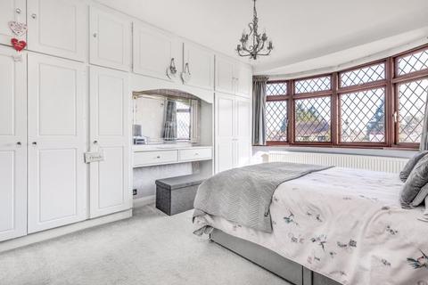 8 Redford Avenue, Wallington, SM6 9DP