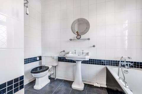 8 Redford Avenue, Wallington, SM6 9DP