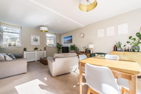 11 Chapel Drive, Dartford, DA2 6FF