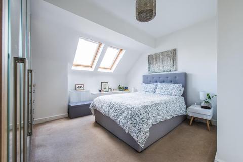 11 Chapel Drive, Dartford, DA2 6FF
