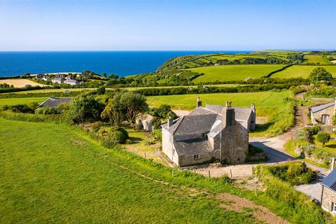 4 bedroom farm house for sale, Portloe, Roseland Peninsula