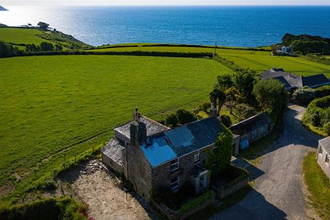 4 bedroom farm house for sale, Portloe, Roseland Peninsula