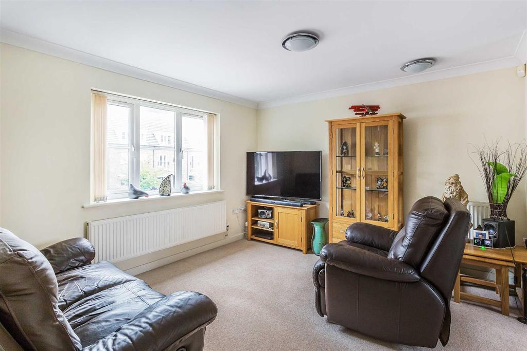 Albion Way, Edenbridge 2 bed £287,500