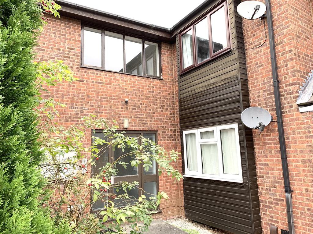 Leighton Avenue, Loughborough Studio £450 pcm (£104 pw)