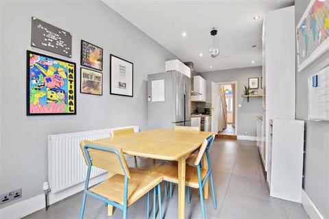 10 Phoenix Road, London, SE20 7BT