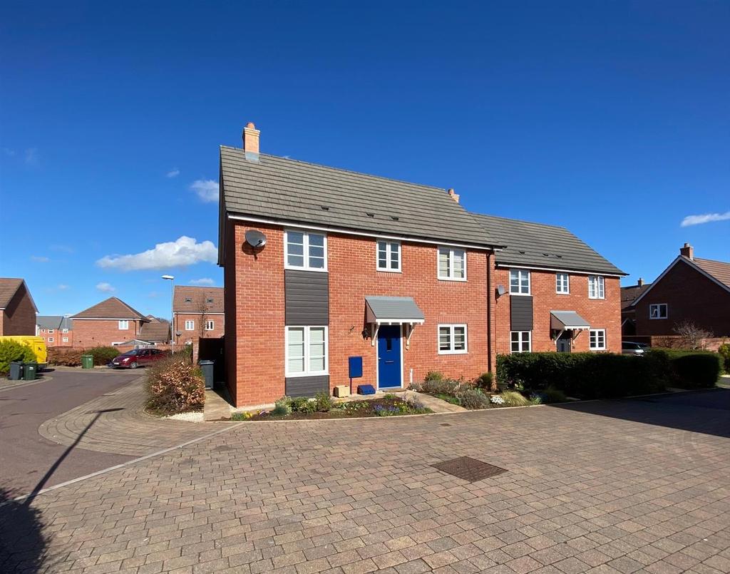 Bracken Way, Malvern 3 bed detached house £300,000