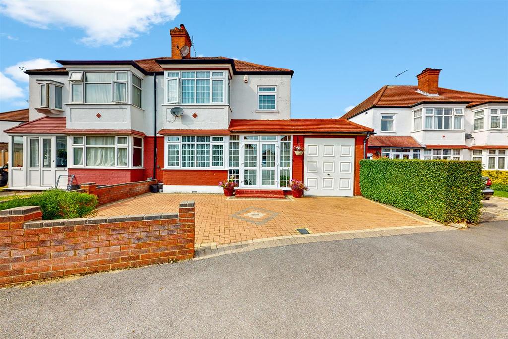 Langham Gardens, WEMBLEY 3 bed semidetached house £700,000