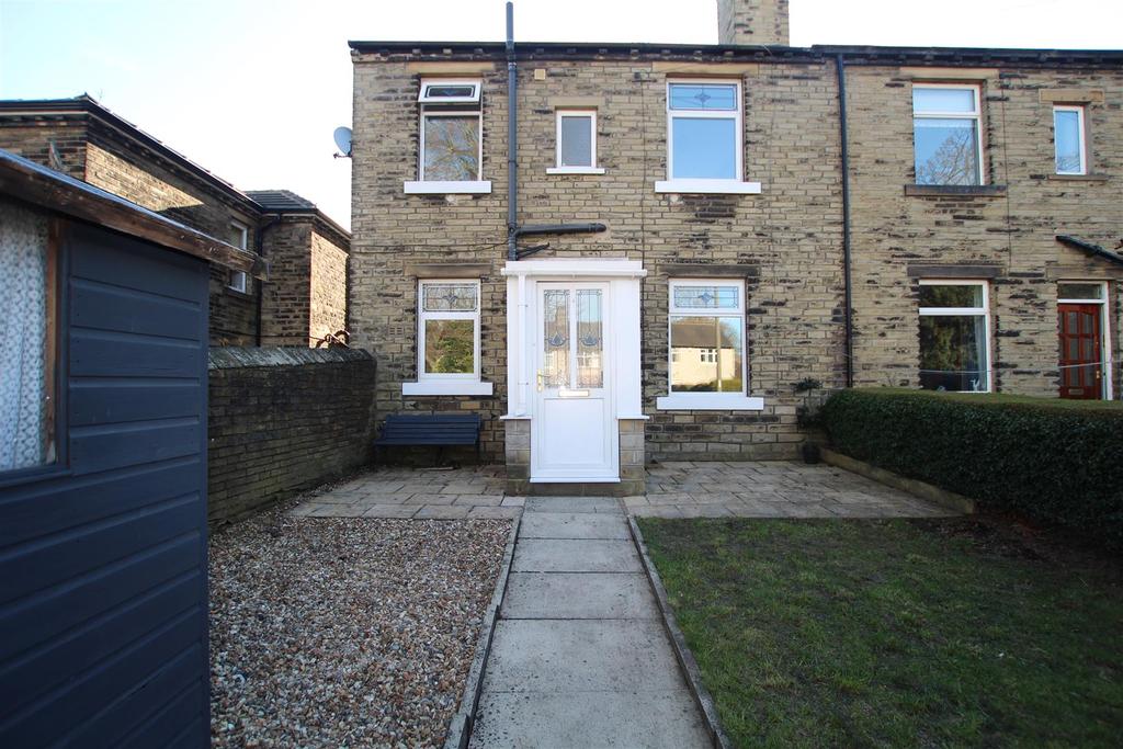 Wakefield Road, Lightcliffe, Halifax 3 bed end of terrace house £795 pcm (£183 pw)