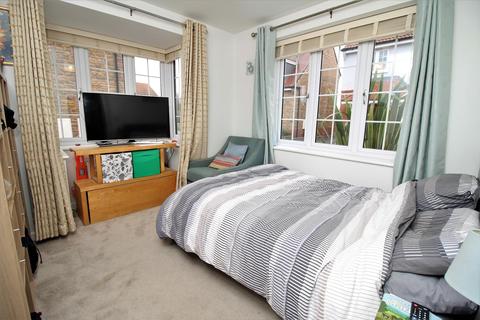 8 Blackcap Avenue, Yatton, Bristol, BS49 4FL