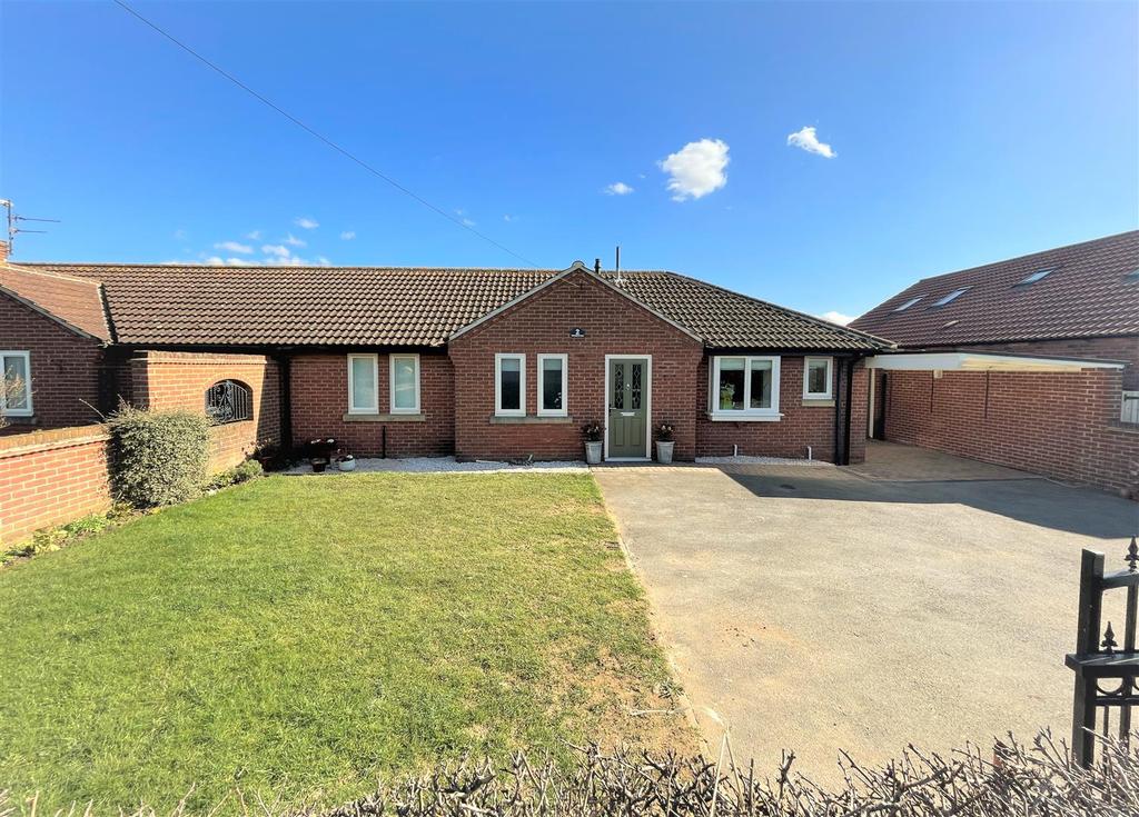Sedgebrook Road, Allington, Grantham 2 bed semidetached bungalow £