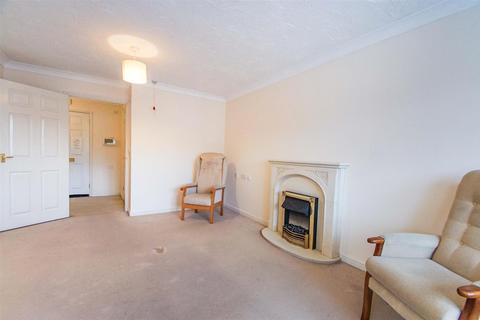 2 bedroom retirement property for sale - Coventry Road, Warwick