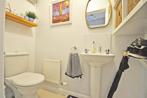 71 Shimbrooks, Great Leighs, Chelmsford, CM3 1SG