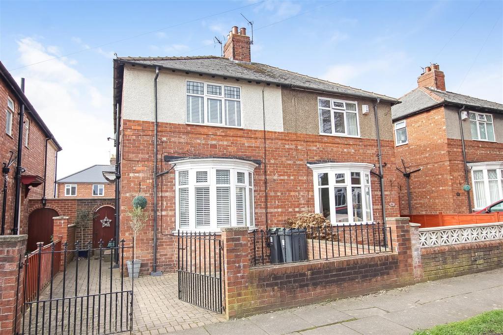Middleham Road, Darlington 3 bed semidetached house £172,000