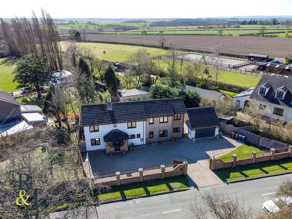 Browns Lane, Stanton on the Wolds 4 bed detached house £699,950