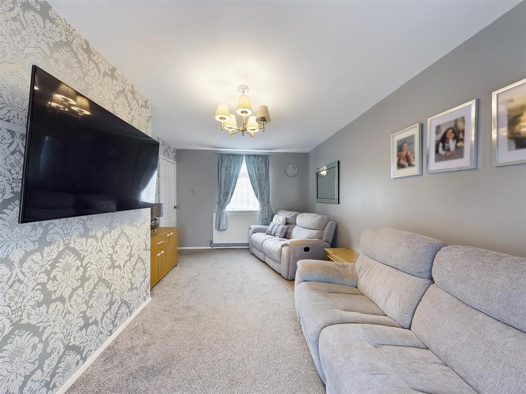 Henry Street, Rhostyllen, Wrexham 3 bed end of terrace house £200,000