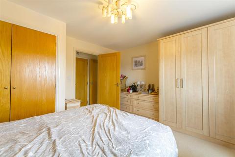 20 Emperor Close, Nottingham, NG5 1QR