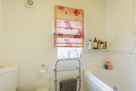 20 Emperor Close, Nottingham, NG5 1QR