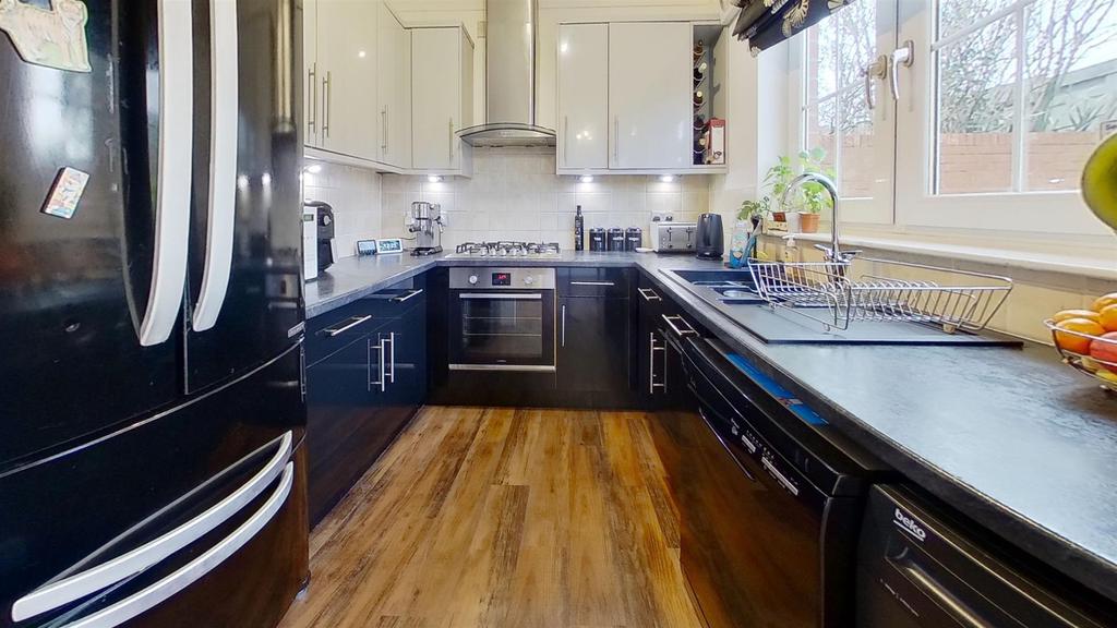 1-Forrest-Place-Kitchen.jpg