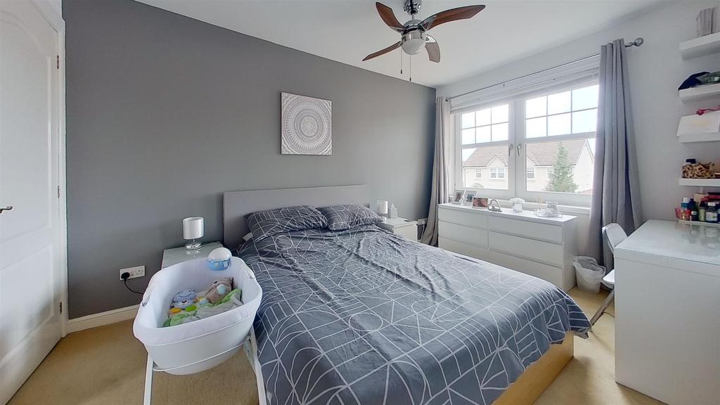 1-Forrest-Place-Bedroom (3).jpg