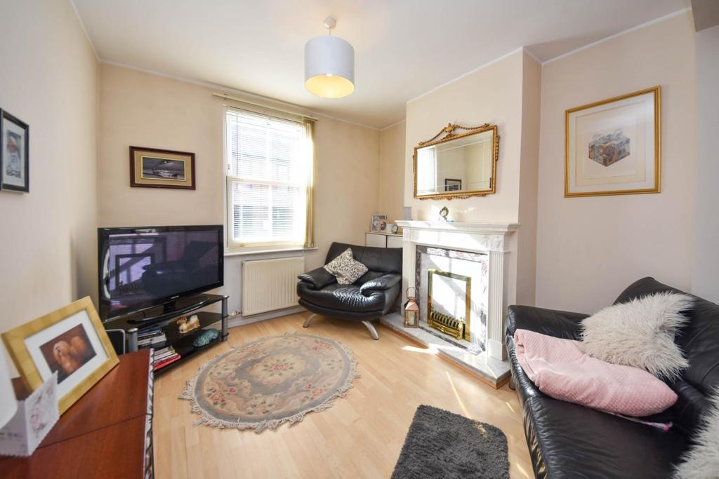 Frog Lane, Springfield, Wigan, WN6 7DS 2 bed terraced house £110,000
