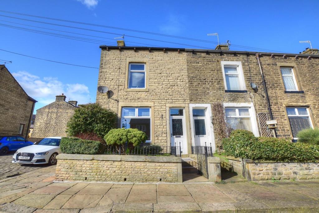 Boulsworth Grove, Colne 3 bed end of terrace house £175,000