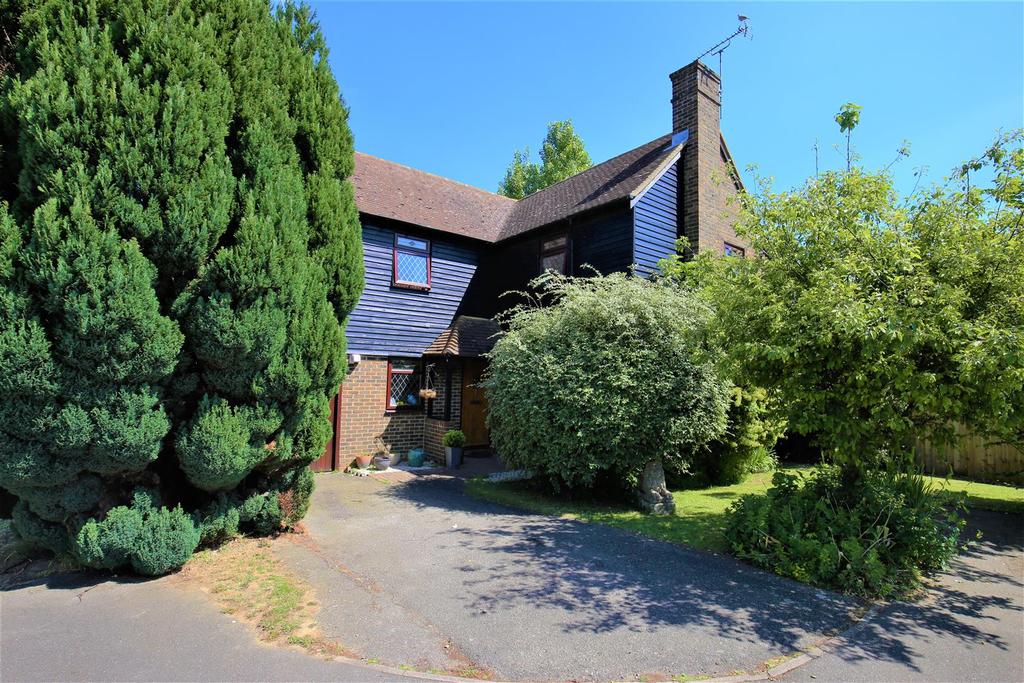Aspian Drive, Coxheath, Maidstone 4 bed detached house £550,000
