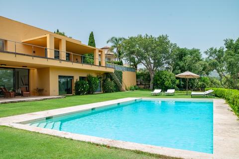 6 bedroom villa, Av. los Cortijos