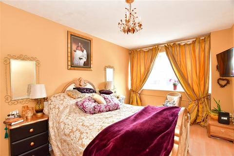 37 Avril Way, London, E4 9HS