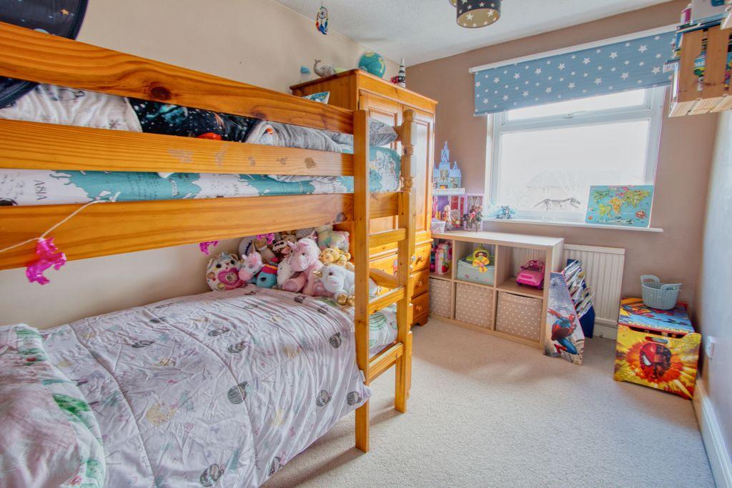 Bedroom 2 (Double)
