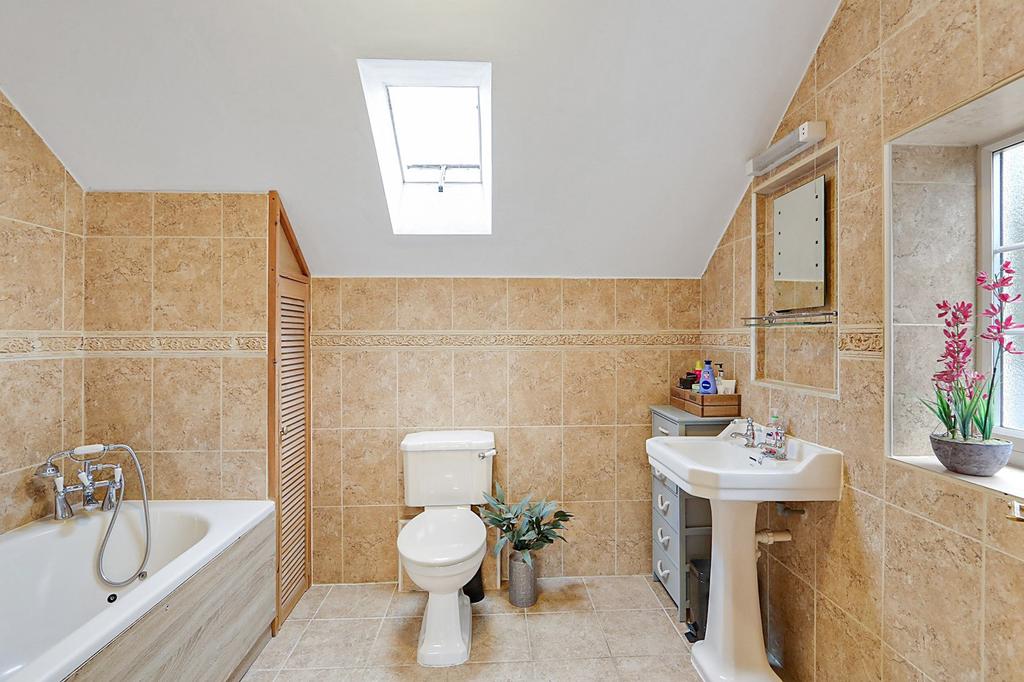 Bedroom 1 En-suite