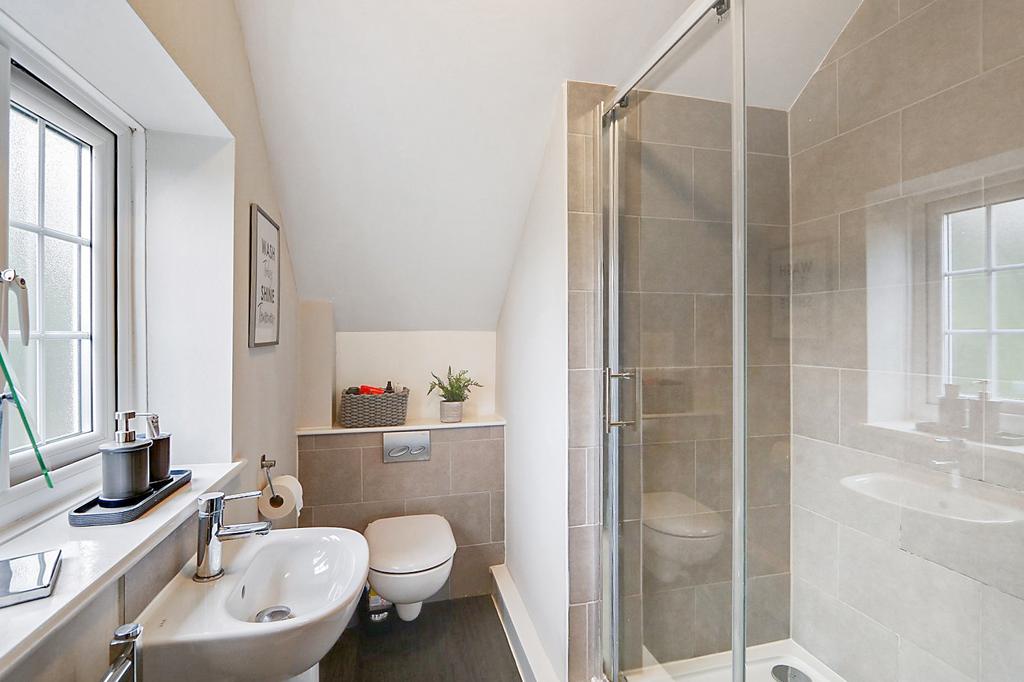 Bedroom 2 En-suite