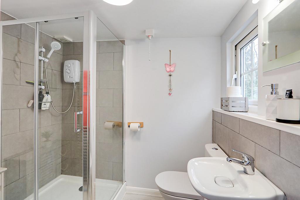 Bedroom 3 En-suite