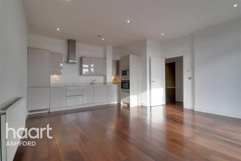 2 bedroom flat to rent, The Panorama, TN24...