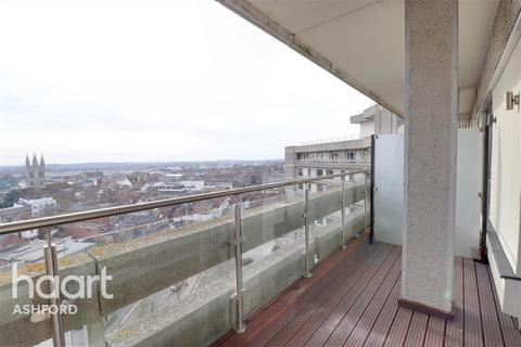 2 bedroom flat to rent, The Panorama, TN24...