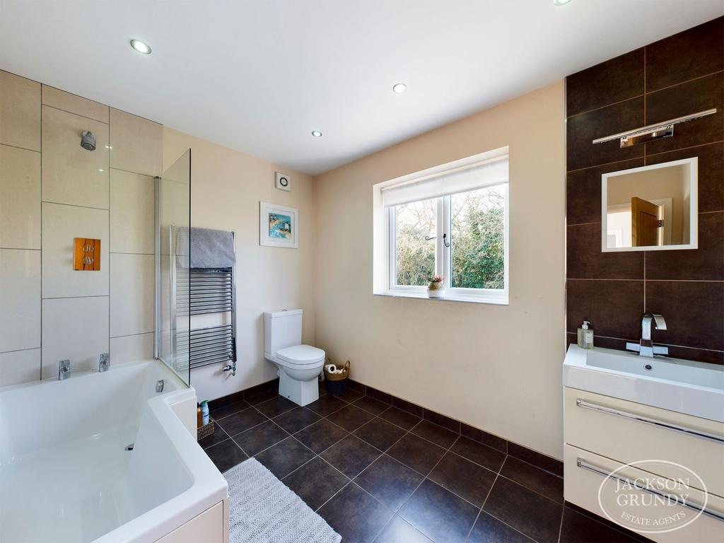 Family bathroom
