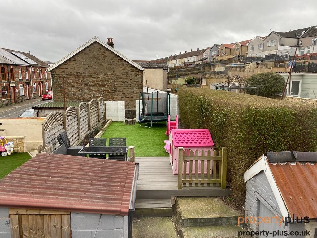Gilfach Road Tonypandy Tonypandy 3 bed terraced house £115,000