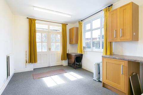 52 Burnby Lane, Pocklington, York, YO42 2QE