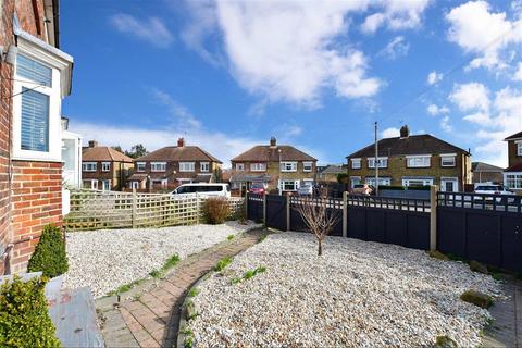 52 Forelands Square, Walmer, Deal, CT14 9DS