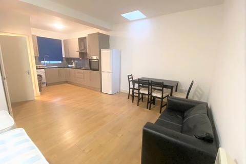 undefined, Feltham, TW14