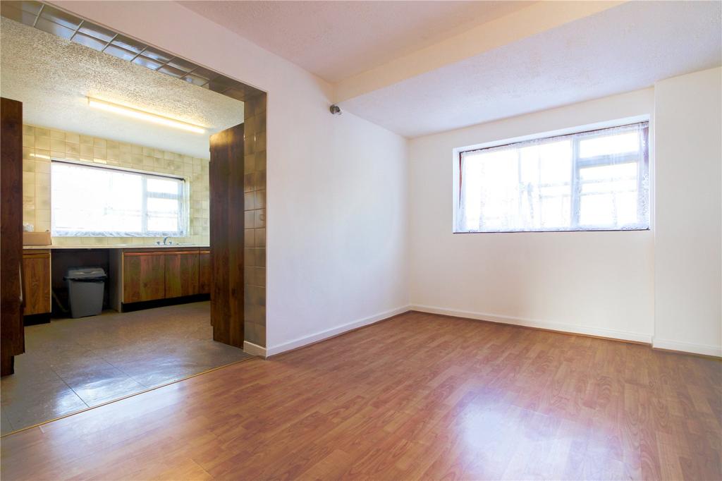 Wedmore Vale, Bedminster, Bristol, BS3 5 bed semidetached house £340,000