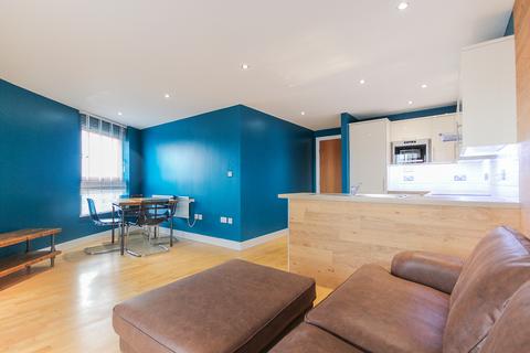 2 bedroom flat to rent - Magellen House, Clarence Dock, Leeds