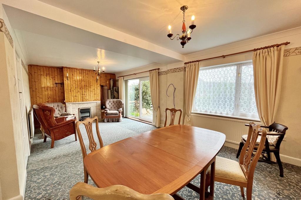 Living/Dining Room