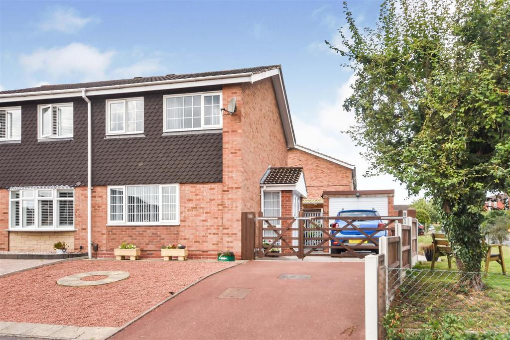 Penkvale Road, Stafford... 3 bed house £170,000